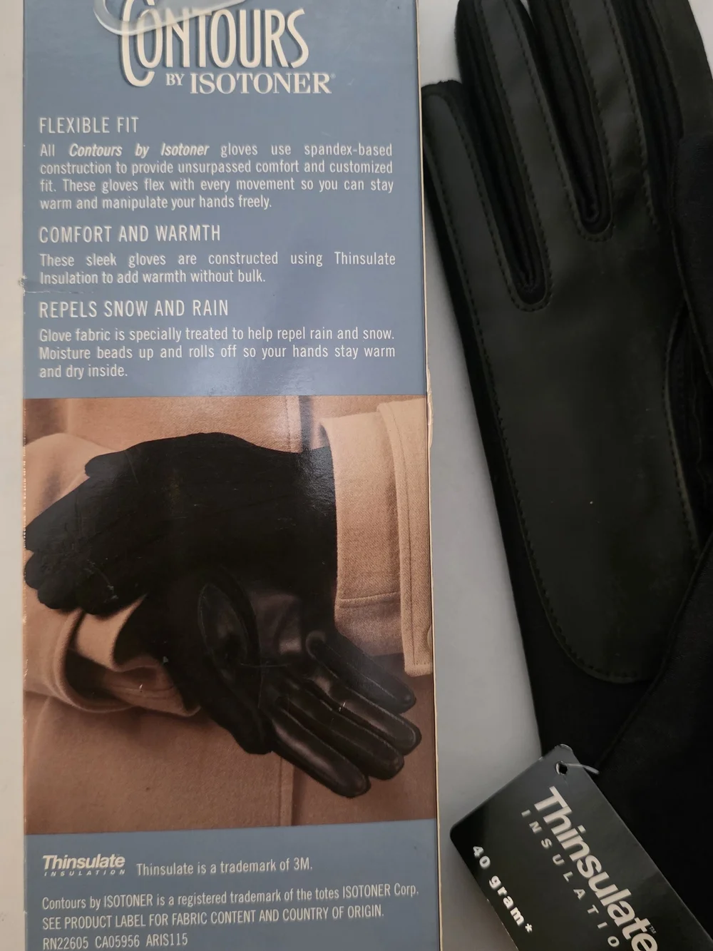 isotoner Women's Black Thinsulate Flex Gloves - Picture 4 of 4